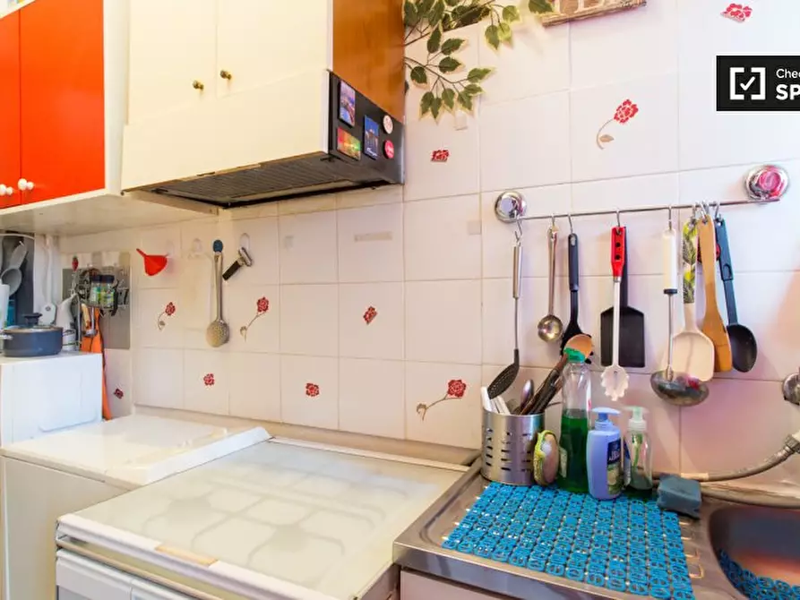 Immagine 11 di Camera condivisa in affitto  in Via Carlo Girola a Milano