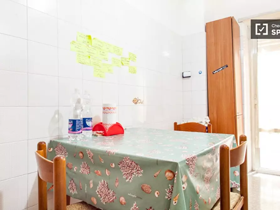 Immagine 6 di Camera condivisa in affitto  in Via Gaspare Gozzi a Roma