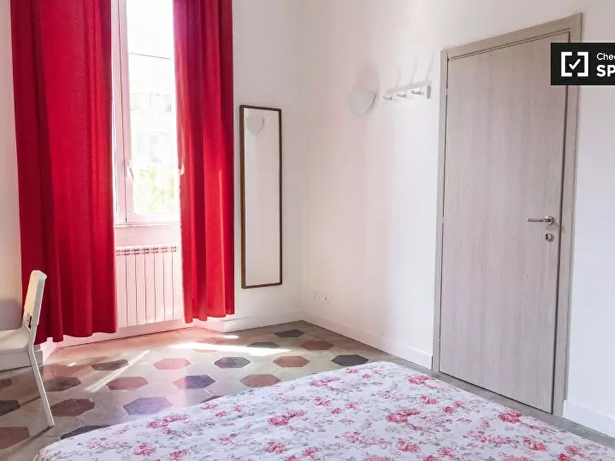 Immagine 4 di Camera condivisa in affitto  in Viale Regina Margherita a Roma