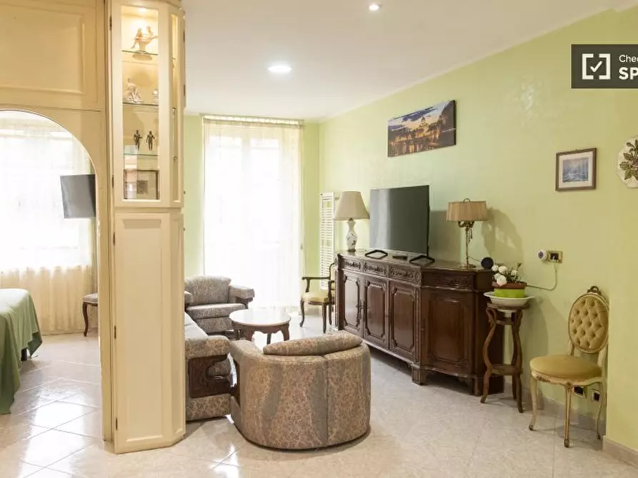 Immagine 1 di Appartamento in affitto  in Largo Pannonia a Roma