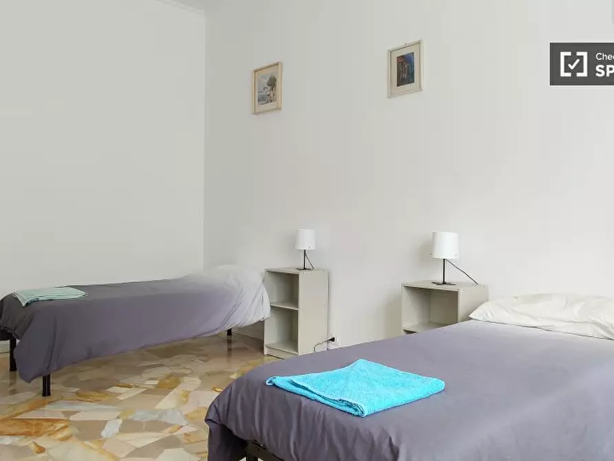 Immagine 2 di Camera condivisa in affitto  in Piazza Simone Bolivar a Milano