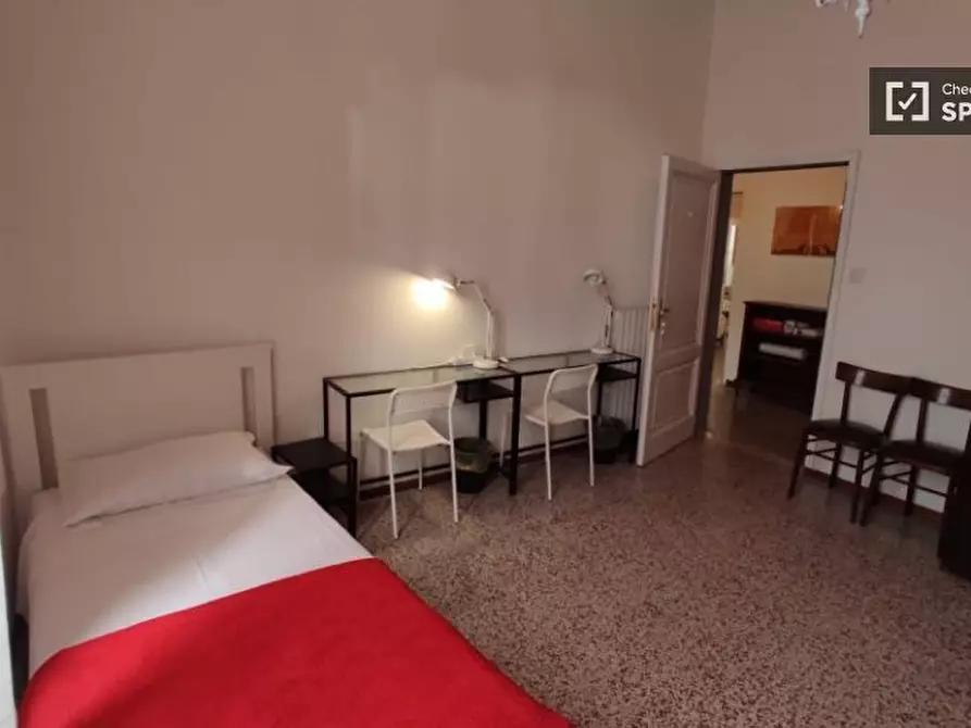 Immagine 1 di Camera condivisa in affitto  in Via Bronzino a Firenze