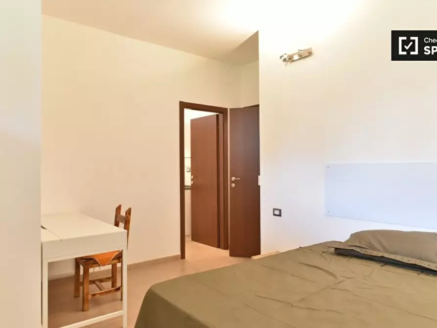 Immagine 4 di Camera condivisa in affitto  in Via Santa Domenica Talao, 00173 Roma RM, Italy a Roma