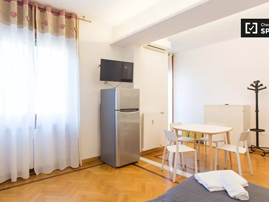 Immagine 5 di Ufficio in affitto  in Via Giovanni Battista Pergolesi a Milano