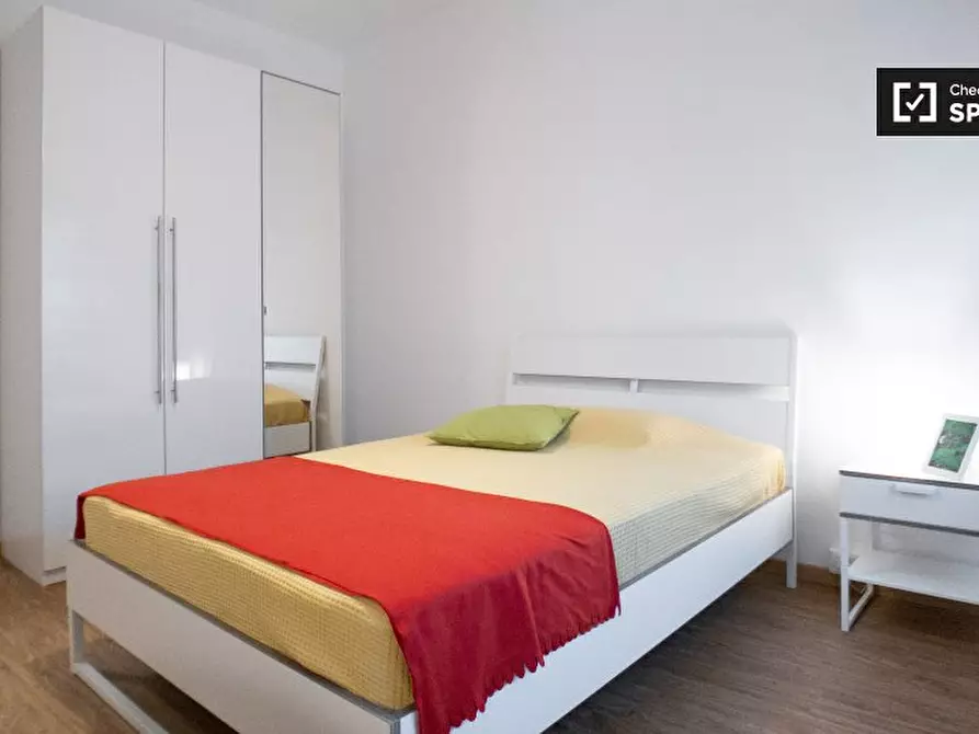 Immagine 2 di Camera condivisa in affitto  in Via Domokos, 20147 Milano MI, Italy a Milano