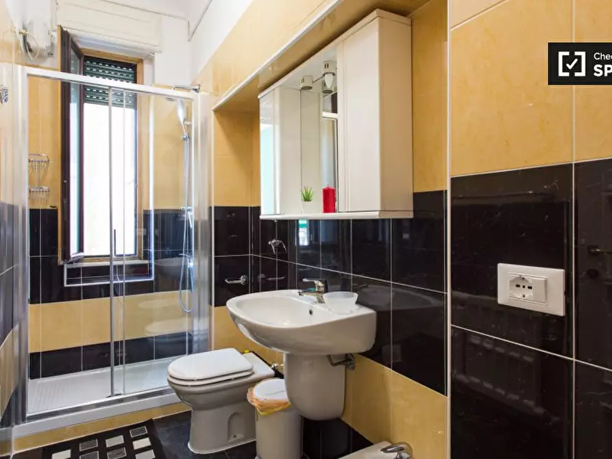 Immagine 11 di Camera condivisa in affitto  in Viale Campania a Milano