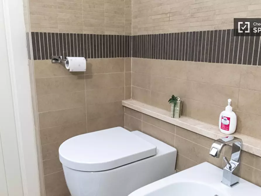 Immagine 8 di Appartamento in affitto  in Via Erode Attico a Roma