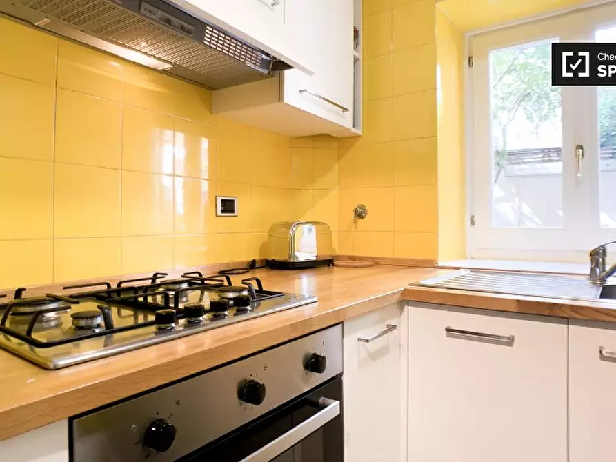 Immagine 10 di Appartamento in affitto  in Via di S. Martino Ai Monti a Roma