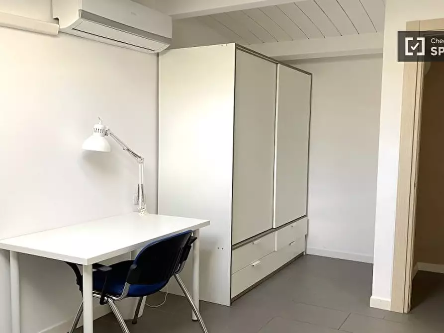 Immagine 4 di Camera condivisa in affitto  in Via di Carcaricola a Roma