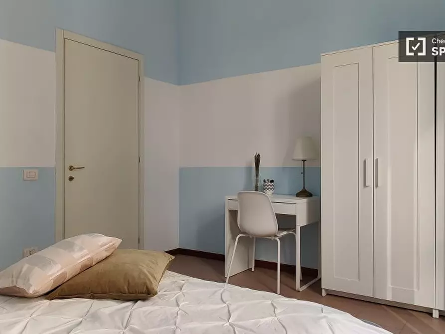 Immagine 3 di Camera condivisa in affitto  in Via Anton Giulio Barrili a Milano