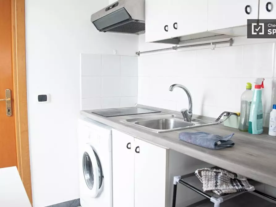 Immagine 10 di Appartamento in affitto  in Via degli Ortaggi a Roma