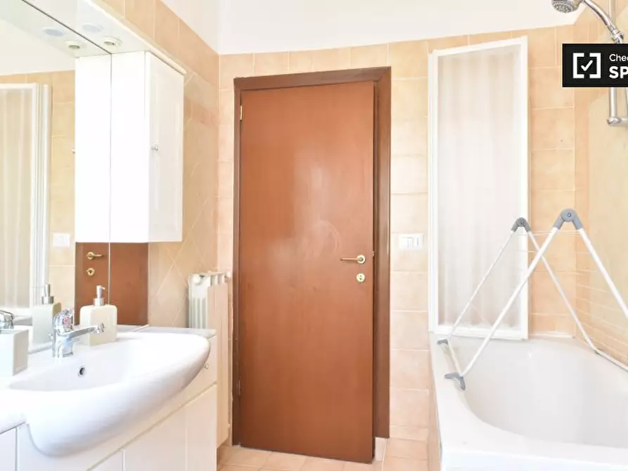 Immagine 12 di Camera condivisa in affitto  in Via dei Platani, 00172 Roma RM, Italy a Roma