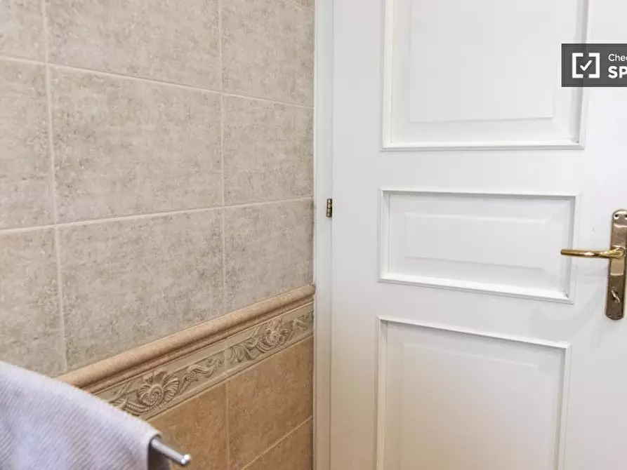 Immagine 19 di Camera condivisa in affitto  in Via Canzone del Piave a Roma