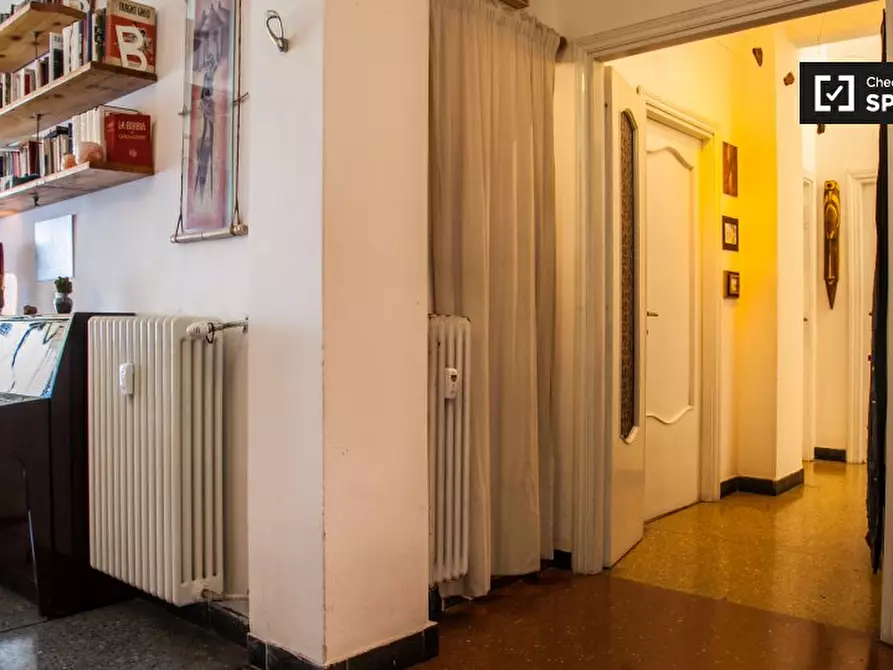 Immagine 19 di Camera condivisa in affitto  in Piazza di Villa Fiorelli a Roma