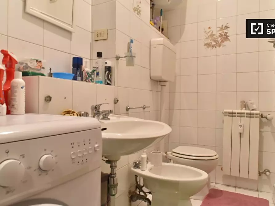 Immagine 11 di Camera condivisa in affitto  in Viale dei Caduti Nella Guerra di Liberazione a Roma