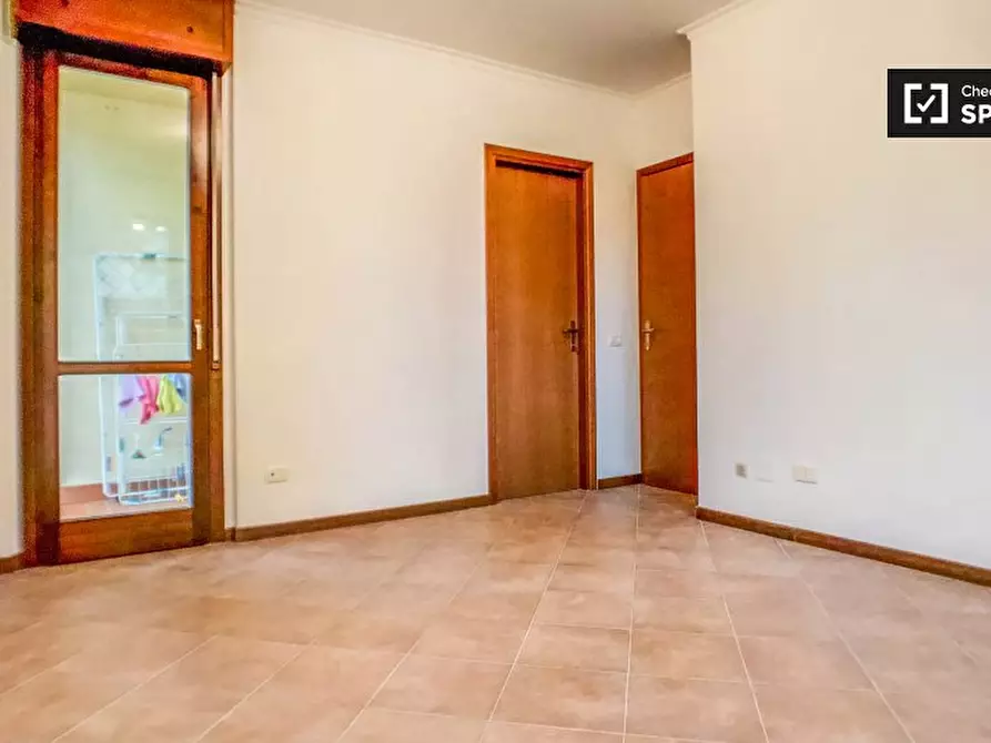 Immagine 12 di Appartamento in affitto  in Via Alberto Burri a Roma