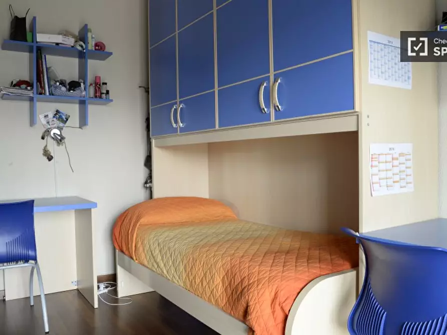 Immagine 19 di Camera condivisa in affitto  in Via Adamello a Milano