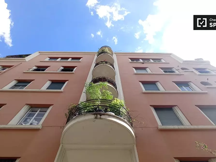 Immagine 13 di Camera condivisa in affitto  in Via Lima a Roma