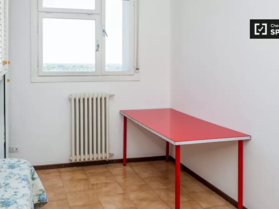 Immagine 2 di Camera condivisa in affitto  in Via Michele Saponaro a Milano