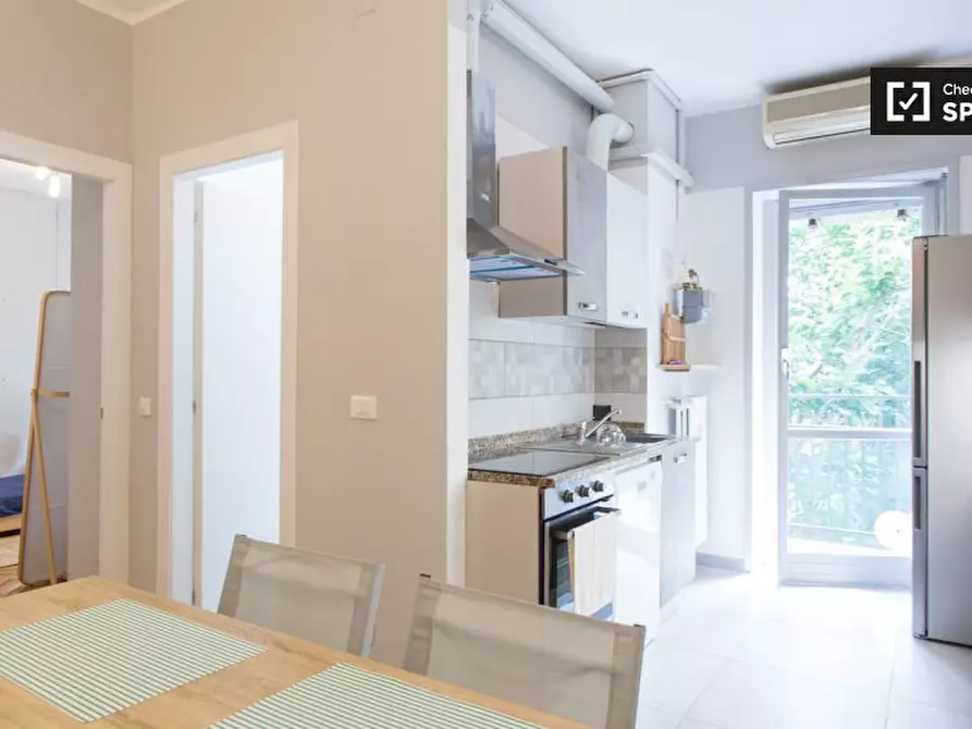 Immagine 3 di Camera condivisa in affitto  in Piazza S. Giuseppe a Milano