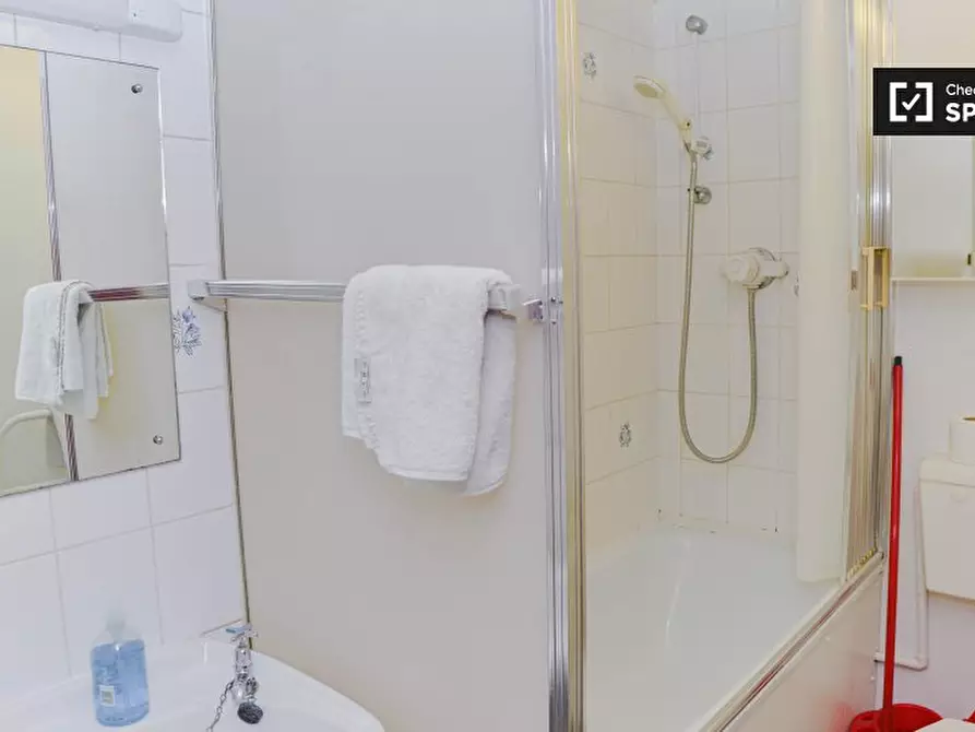 Immagine 12 di Ufficio in affitto  in GF St Anns Villas a Kensington