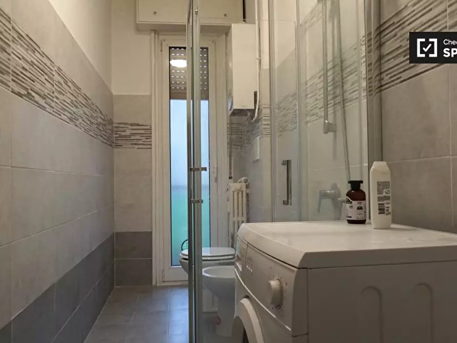 Immagine 10 di Camera condivisa in affitto  in Via Orbetello a Milano