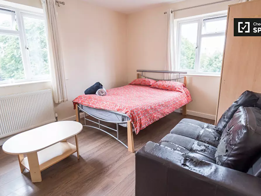 Immagine 10 di Camera condivisa in affitto  in Bethnal Green Road a Poplar