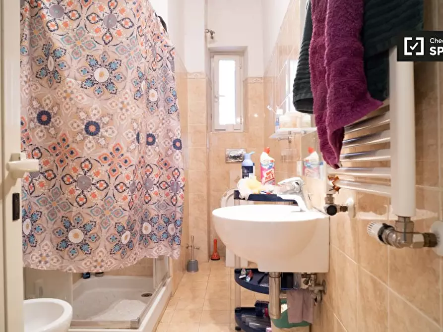 Immagine 16 di Camera condivisa in affitto  in Via degli Equi, 00185 Roma RM, Italy a Roma