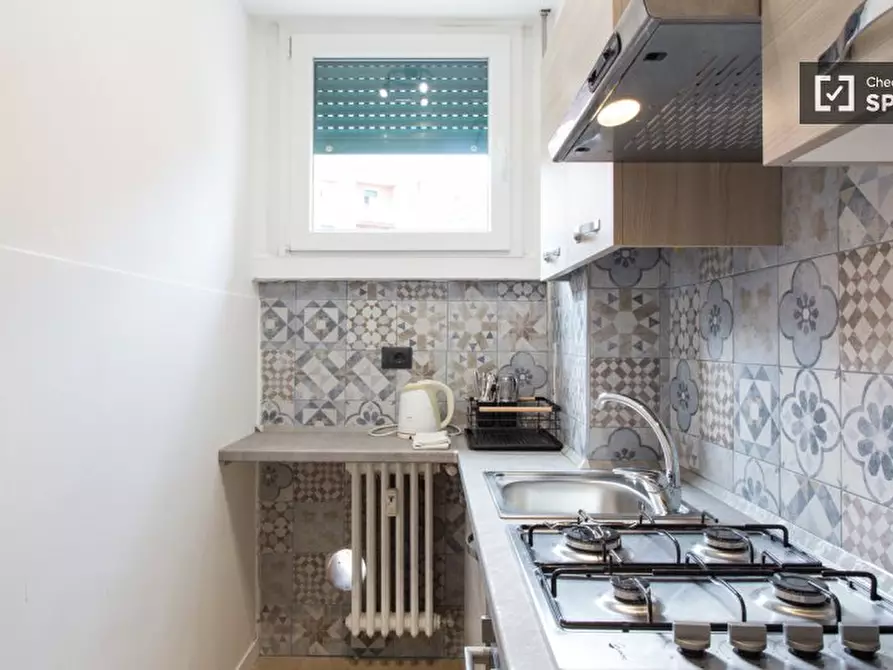 Immagine 4 di Camera condivisa in affitto  in Via Lorenteggio a Milano