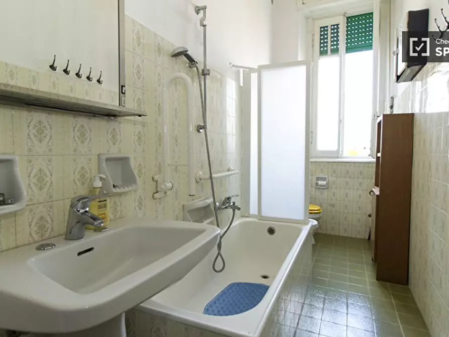 Immagine 16 di Camera condivisa in affitto  in Viale Jenner a Milano