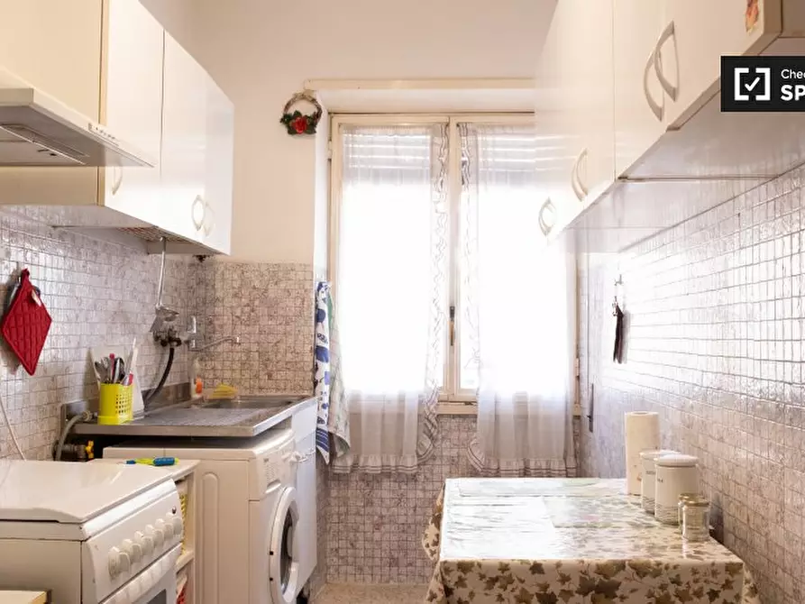 Immagine 5 di Camera condivisa in affitto  in Via Gabriello Chiabrera a Roma