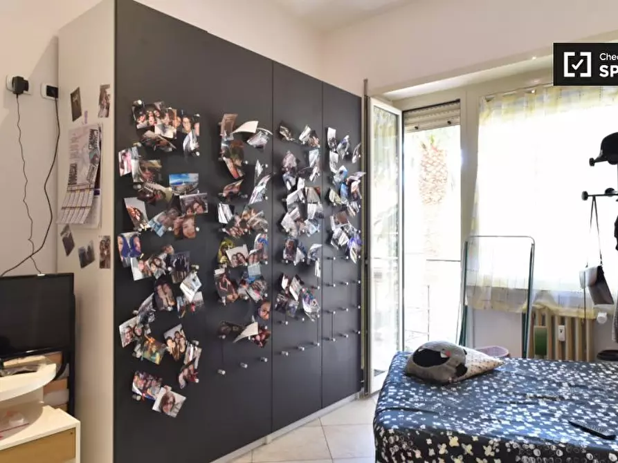 Immagine 3 di Camera condivisa in affitto  in Viale Somalia a Roma