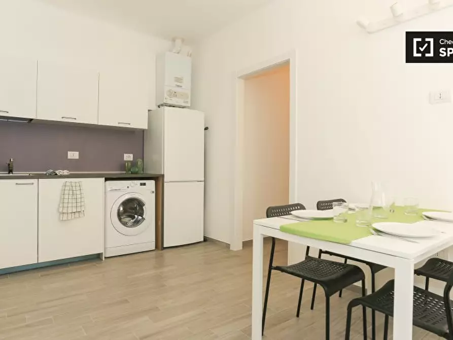 Immagine 14 di Camera condivisa in affitto  in Piazza Firenze a Milano