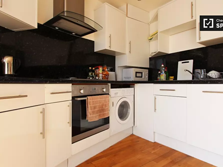 Immagine 12 di Camera condivisa in affitto  in Copenhagen Place a Poplar