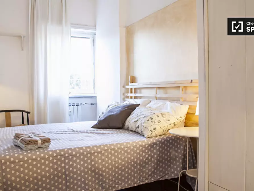 Immagine 2 di Camera condivisa in affitto  in Via Fogliano a Roma