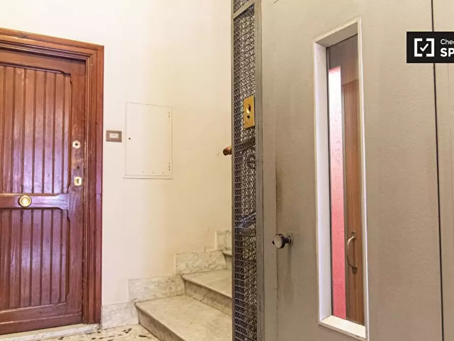 Immagine 10 di Camera condivisa in affitto  in Via Famagosta a Roma