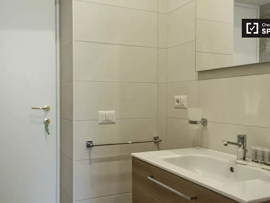 Immagine 17 di Appartamento in affitto  in Via delle Fornaci, 00165 Roma RM, Italy a Roma