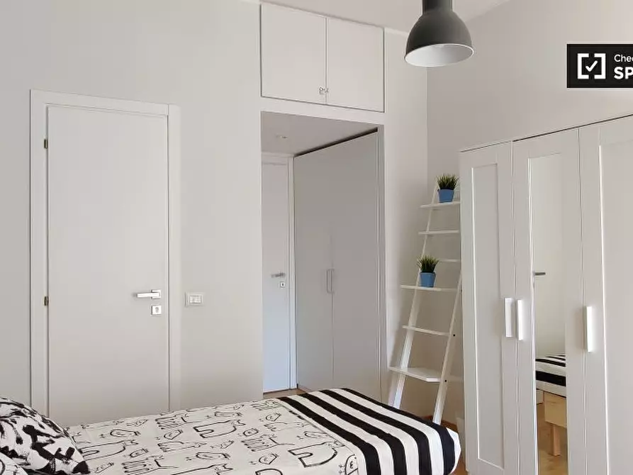 Immagine 2 di Camera condivisa in affitto  in Via Giovanni Milani a Milano