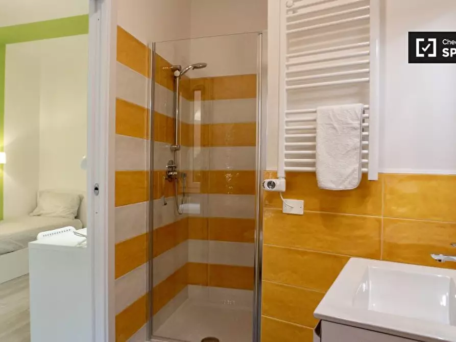 Immagine 8 di Camera condivisa in affitto  in Via Siusi a Milano