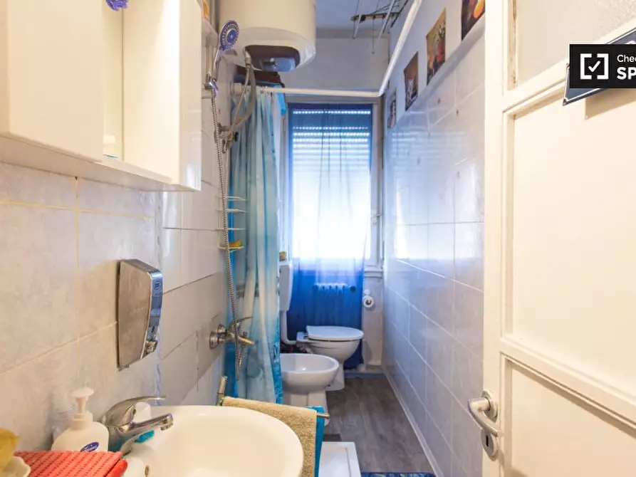 Immagine 13 di Camera condivisa in affitto  in Via Carlo Girola a Milano