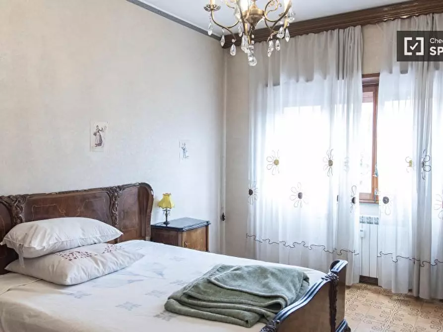Immagine 16 di Camera condivisa in affitto  in Via Angelo Berardi a Roma