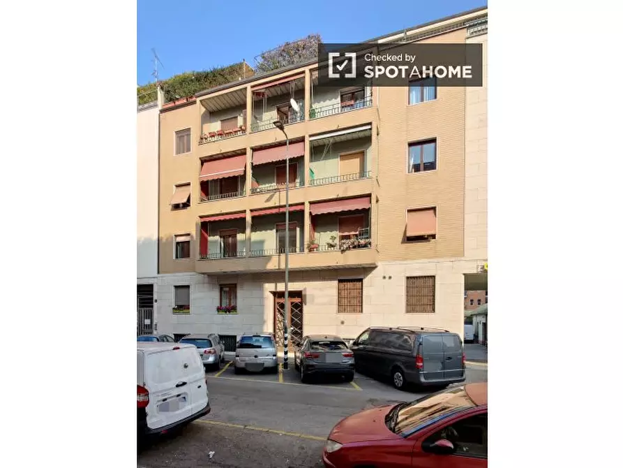 Immagine 13 di Appartamento in affitto  in Via Caccialepori a Milano