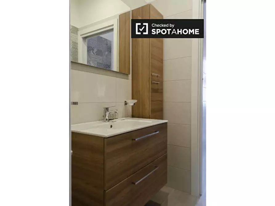 Immagine 18 di Appartamento in affitto  in Via delle Fornaci, 00165 Roma RM, Italy a Roma