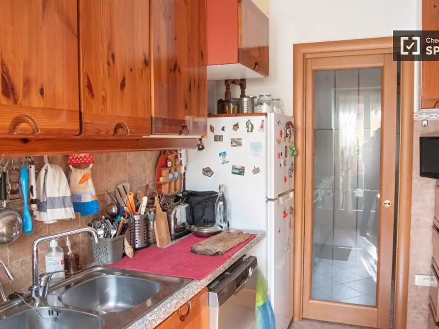 Immagine 4 di Appartamento in affitto  in Via Casalmonferrato a Roma