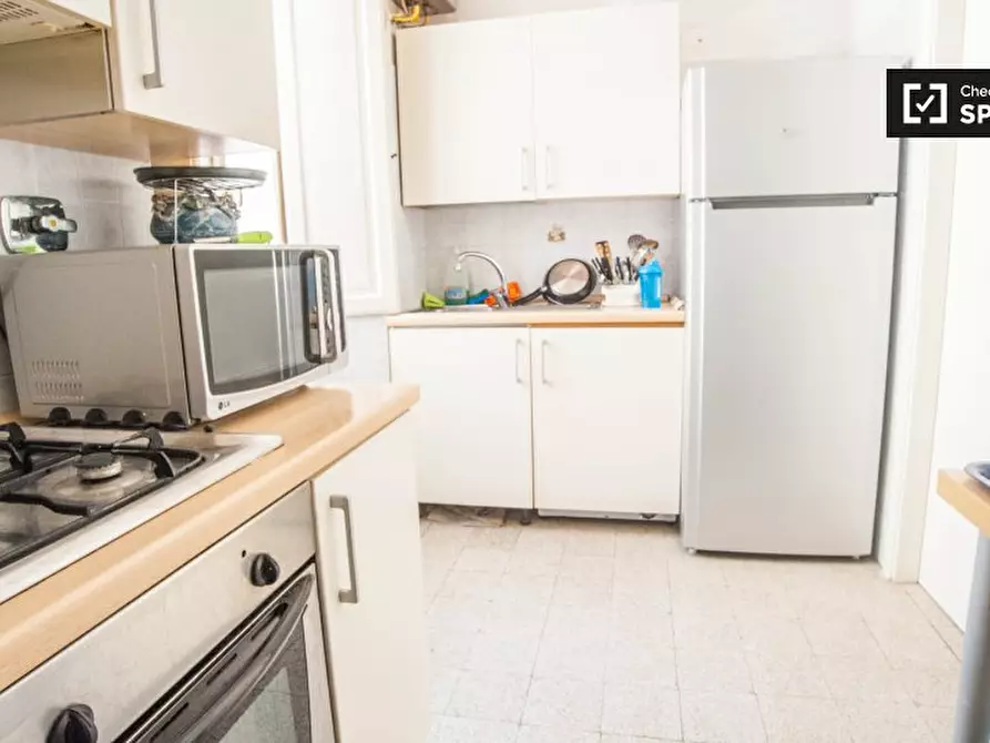 Immagine 5 di Camera condivisa in affitto  in Via Orvieto a Roma