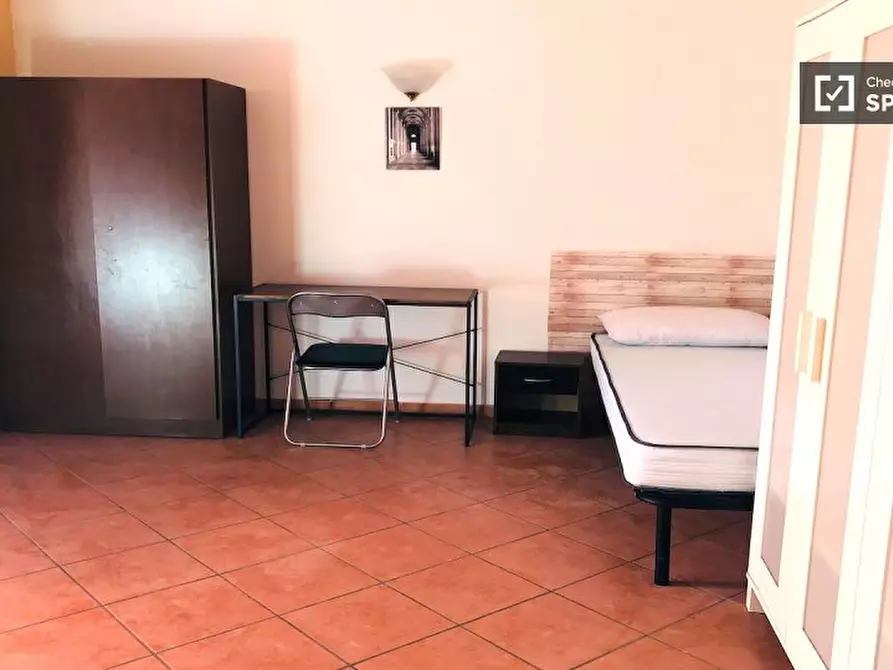 Immagine 1 di Camera condivisa in affitto  in Via Alessandro Brisse a Roma