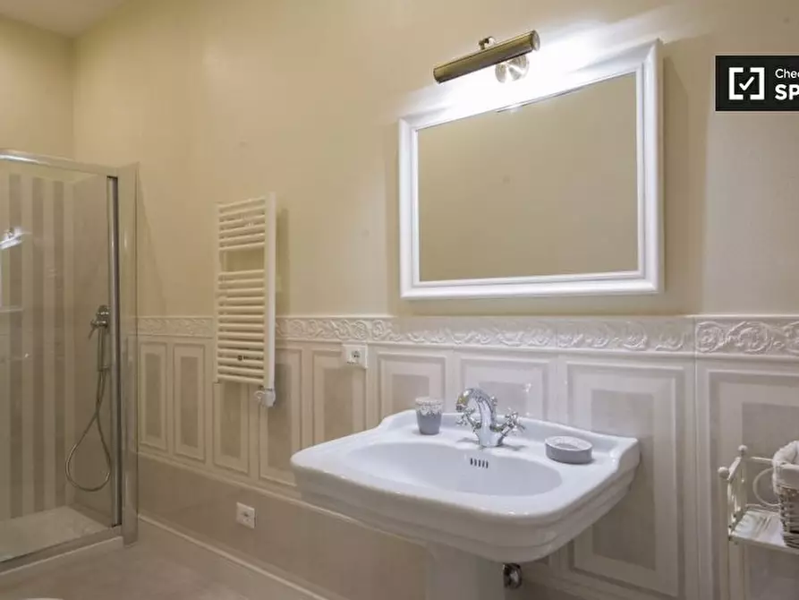 Immagine 6 di Appartamento in affitto  in Piazza Cesare Beccaria, 50121 Firenze FI, Italy a Firenze