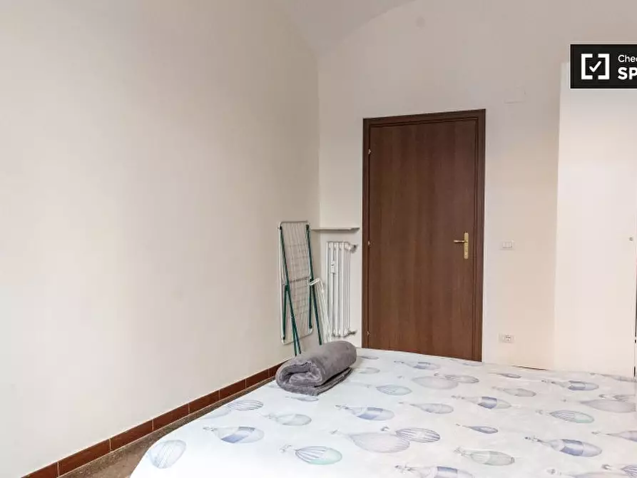 Immagine 3 di Camera condivisa in affitto  in Via Principe Amedeo a Roma