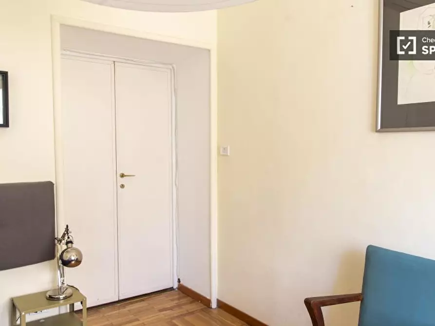 Immagine 4 di Camera condivisa in affitto  in Piazza Vescovio a Roma