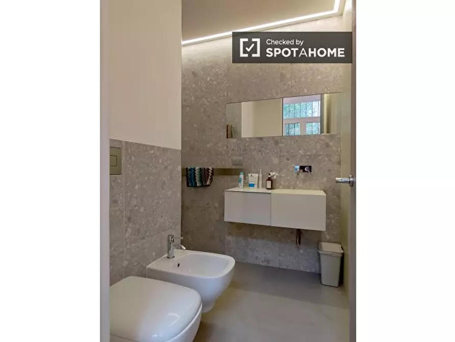 Immagine 13 di Appartamento in affitto  in Corso di Porta Romana a Milano